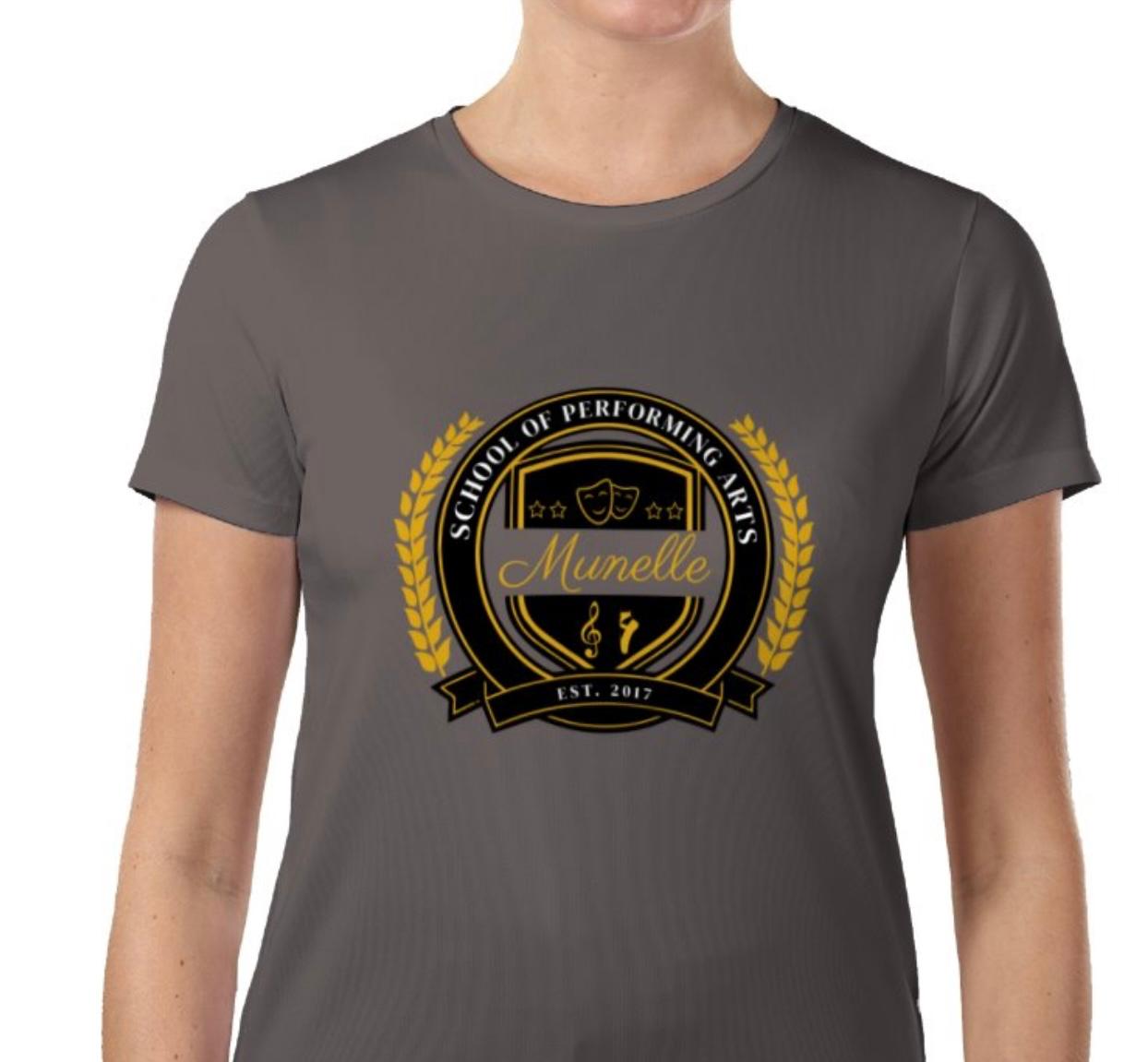 Munelle Iconic T-shirt - Adults.